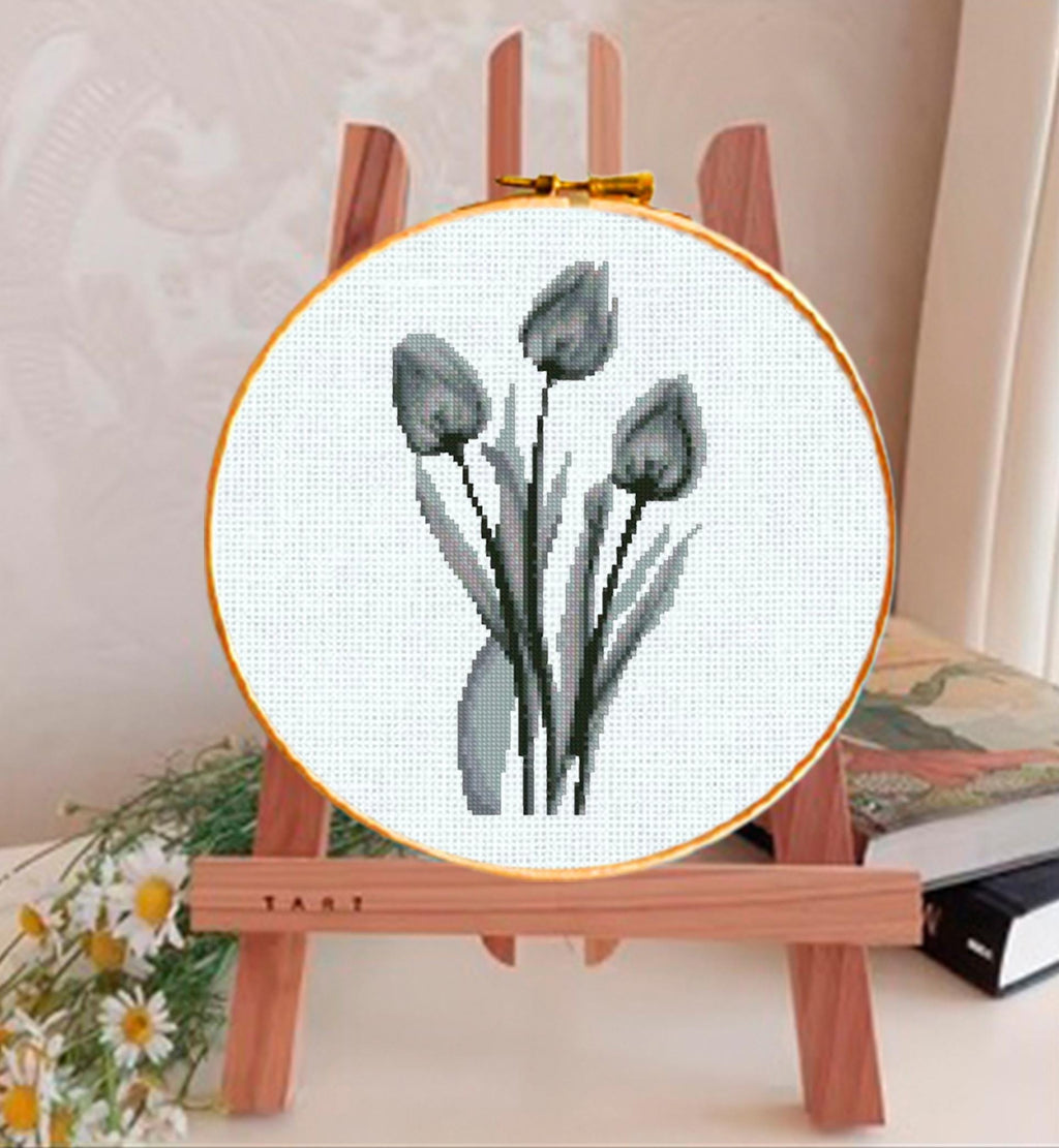 Black Tulip Cross Stitch Pattern PDF, Minimalist Botanical Flower Embroidery Chart, Monochrome Modern Floral Design, Round Hoop Wall Art - NuttyHappyHobby