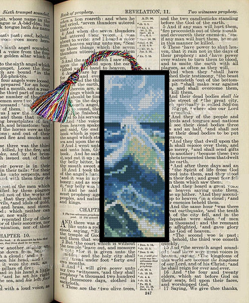 Bookmark, Japanese Wave Cross Stitch Pattern PDF, Great Wave Bookmark Embroidery Design, Ocean Landscape Mini Cross Stitch Digital Download - NuttyHappyHobby